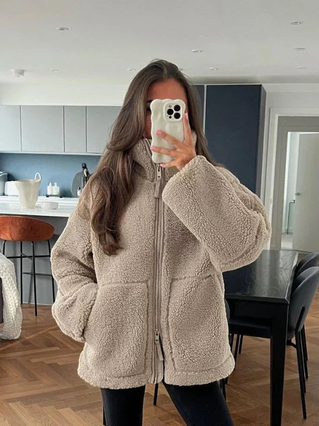 Livia | Miękka i przytulna kurtka typu teddy